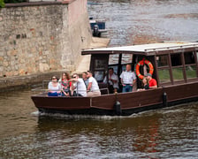 <p>Wrocławianie odpoczywają nad Odrą. Ostatni dzień długiego majowego weekendu (5.05.2024)&nbsp;</p>